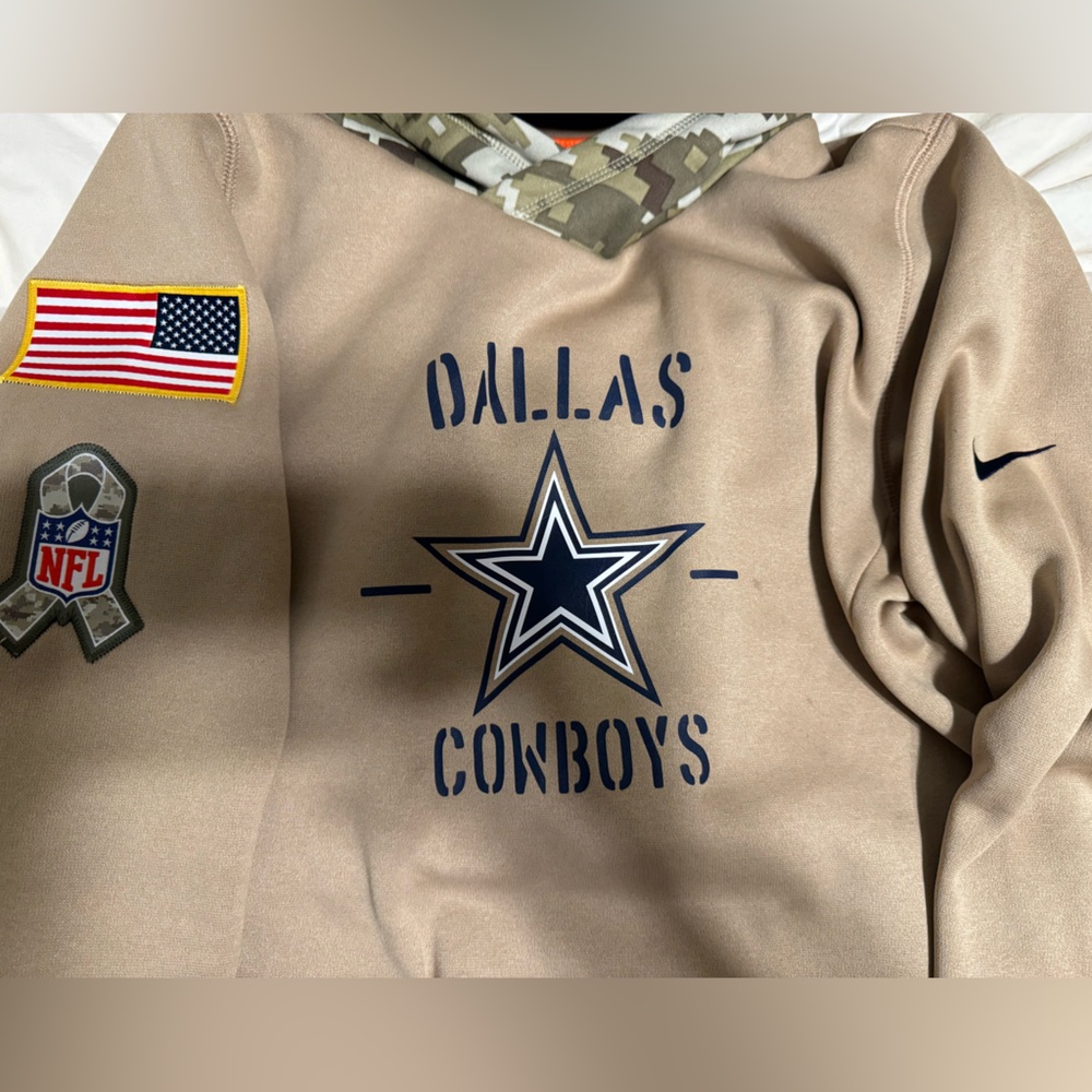 Dallas Cowboys Salute the Troops Hoodie